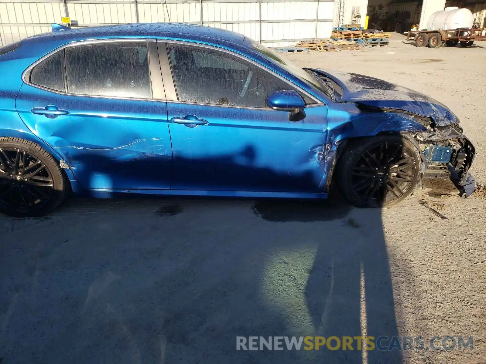 9 Photograph of a damaged car 4T1B11HK0KU182033 TOYOTA CAMRY 2019