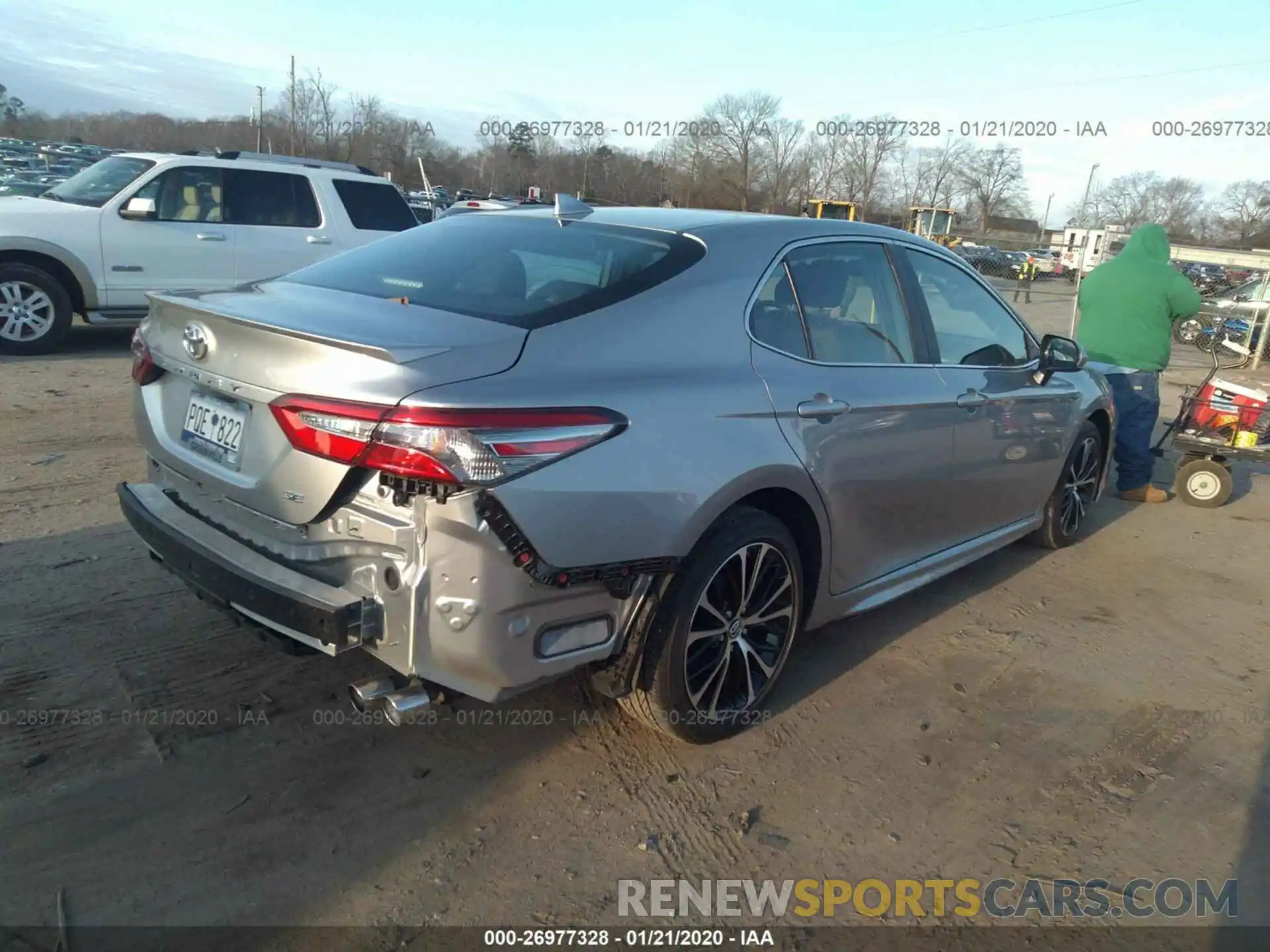 4 Photograph of a damaged car 4T1B11HK0KU182484 TOYOTA CAMRY 2019