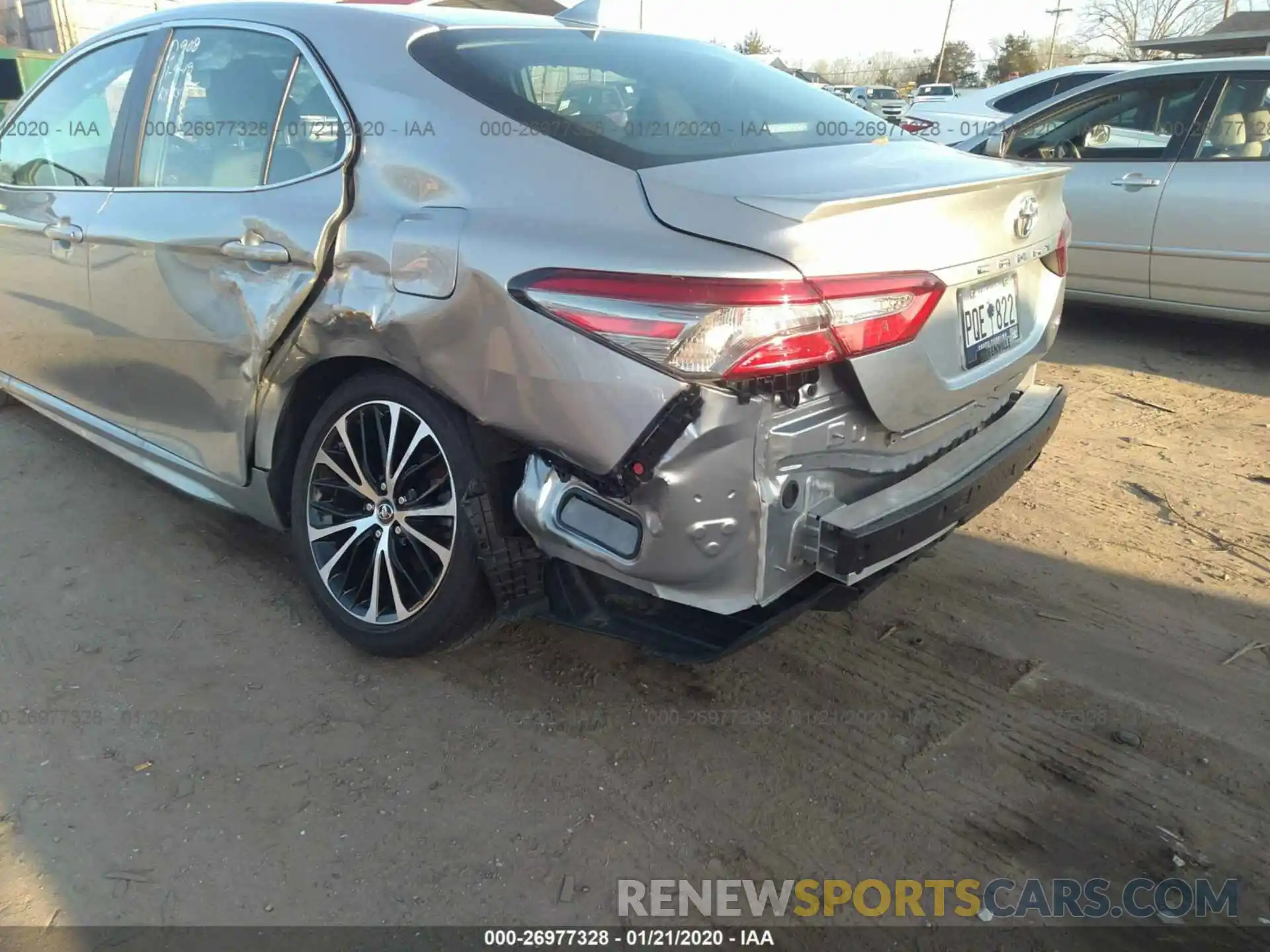 6 Photograph of a damaged car 4T1B11HK0KU182484 TOYOTA CAMRY 2019