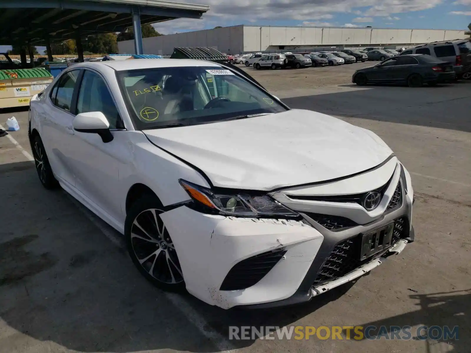 1 Photograph of a damaged car 4T1B11HK0KU183117 TOYOTA CAMRY 2019