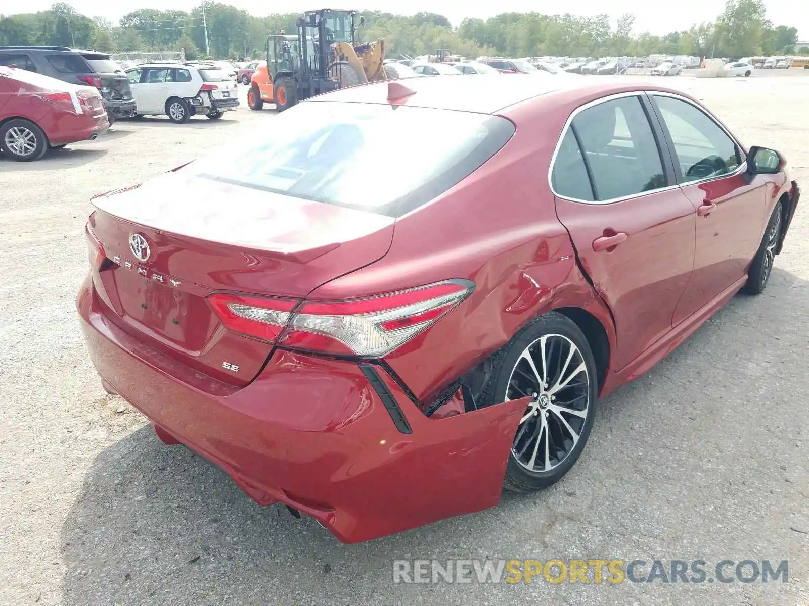 4 Photograph of a damaged car 4T1B11HK0KU183439 TOYOTA CAMRY 2019