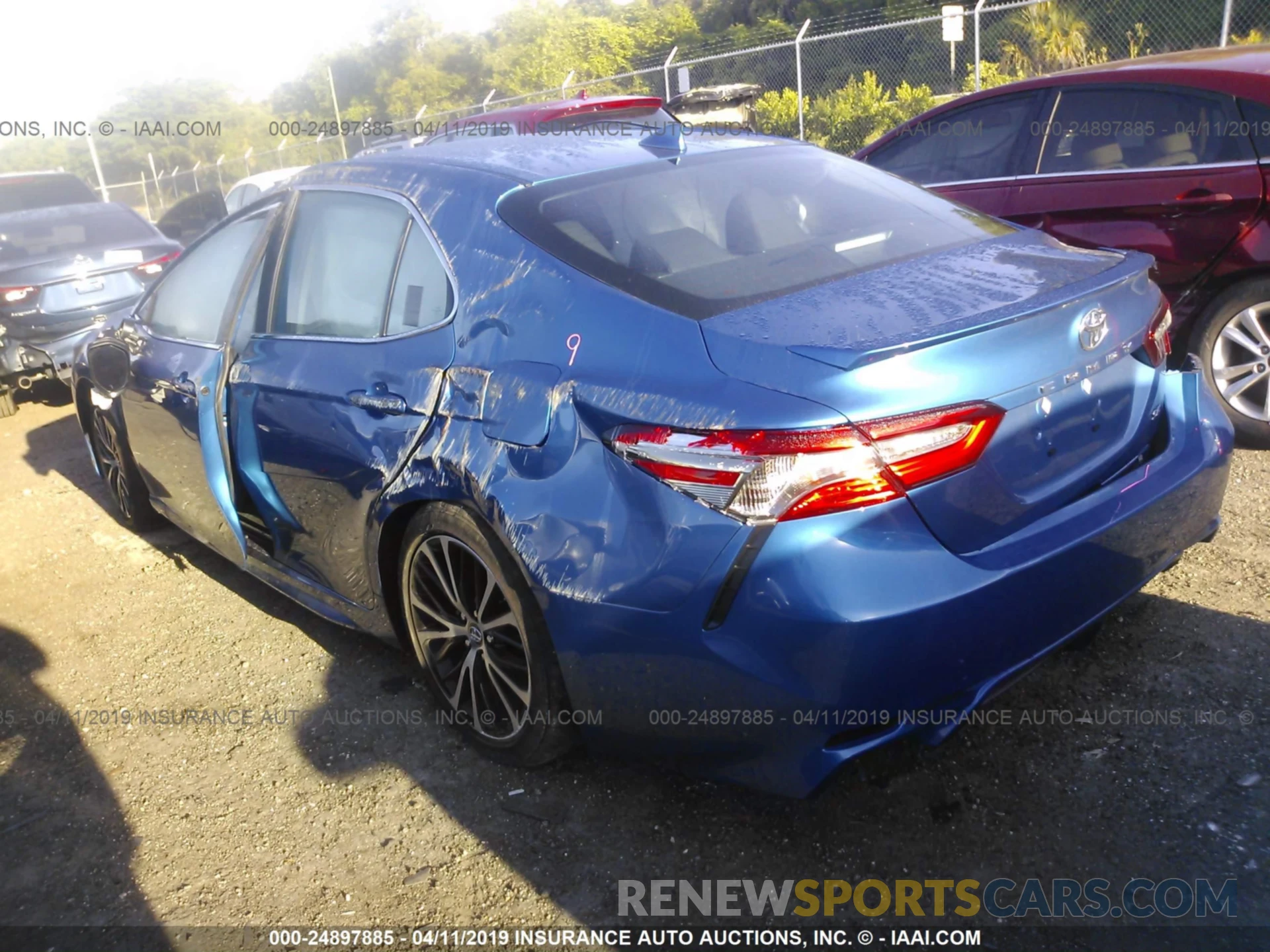 3 Photograph of a damaged car 4T1B11HK0KU184221 TOYOTA CAMRY 2019