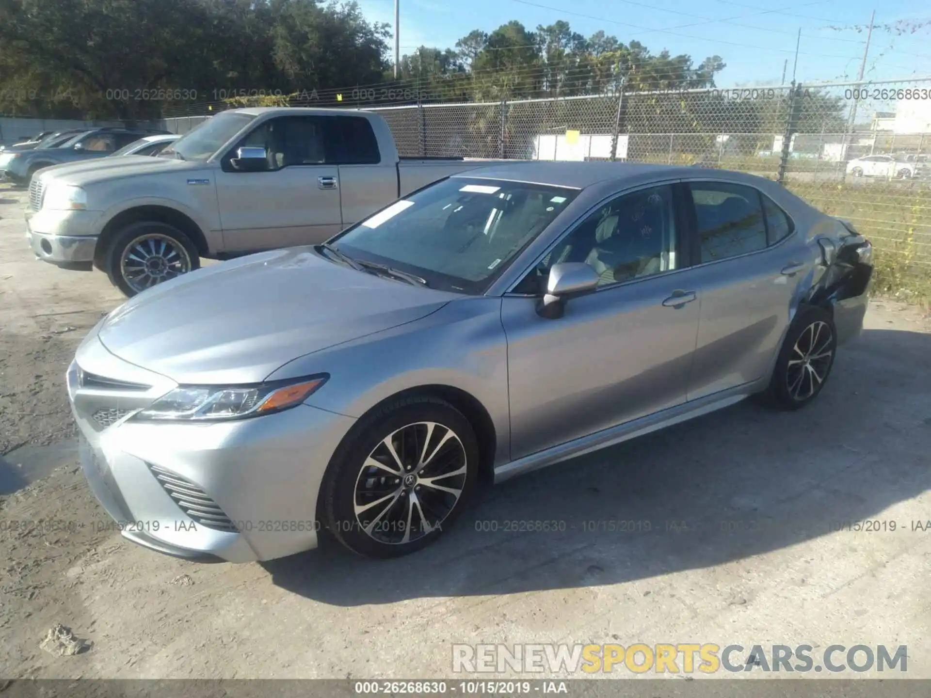 2 Photograph of a damaged car 4T1B11HK0KU184252 TOYOTA CAMRY 2019