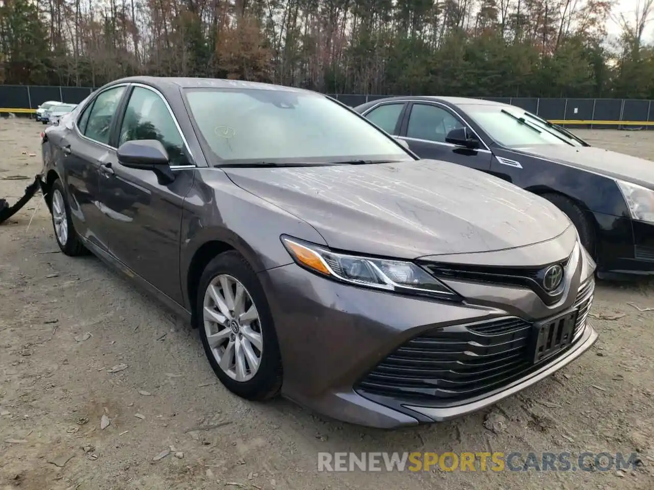 1 Photograph of a damaged car 4T1B11HK0KU186955 TOYOTA CAMRY 2019