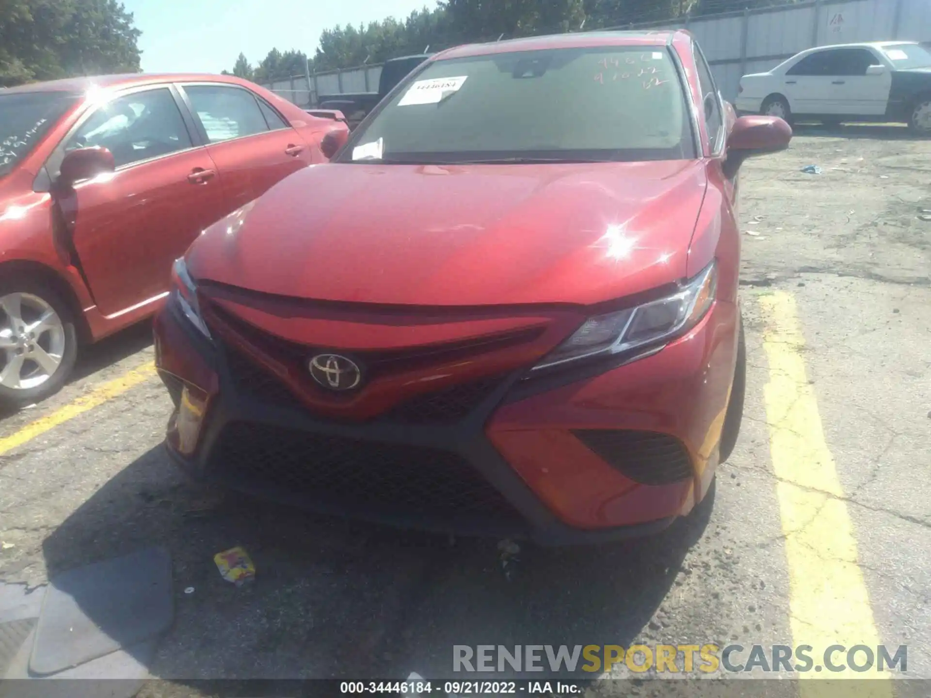 6 Photograph of a damaged car 4T1B11HK0KU189466 TOYOTA CAMRY 2019