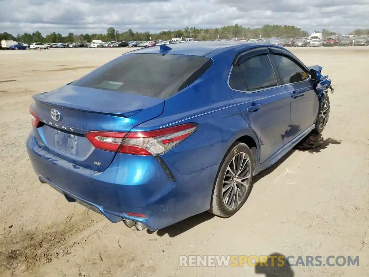 4 Photograph of a damaged car 4T1B11HK0KU190035 TOYOTA CAMRY 2019