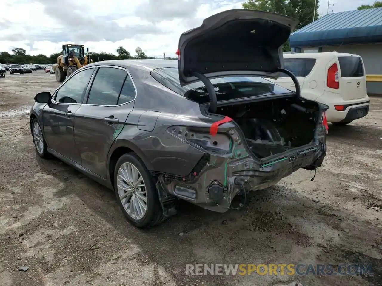 3 Photograph of a damaged car 4T1B11HK0KU190245 TOYOTA CAMRY 2019