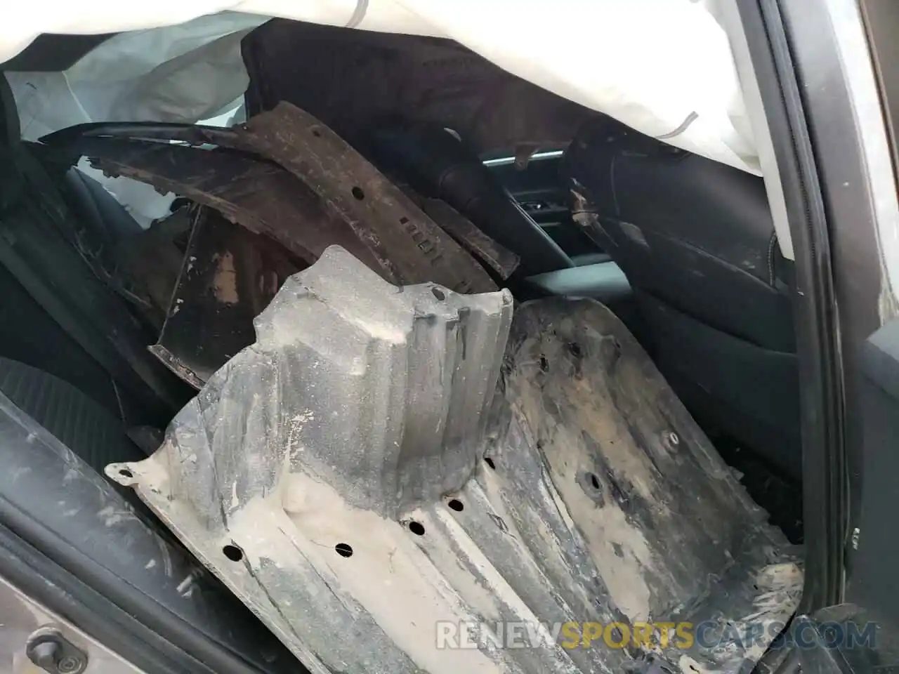 6 Photograph of a damaged car 4T1B11HK0KU191119 TOYOTA CAMRY 2019