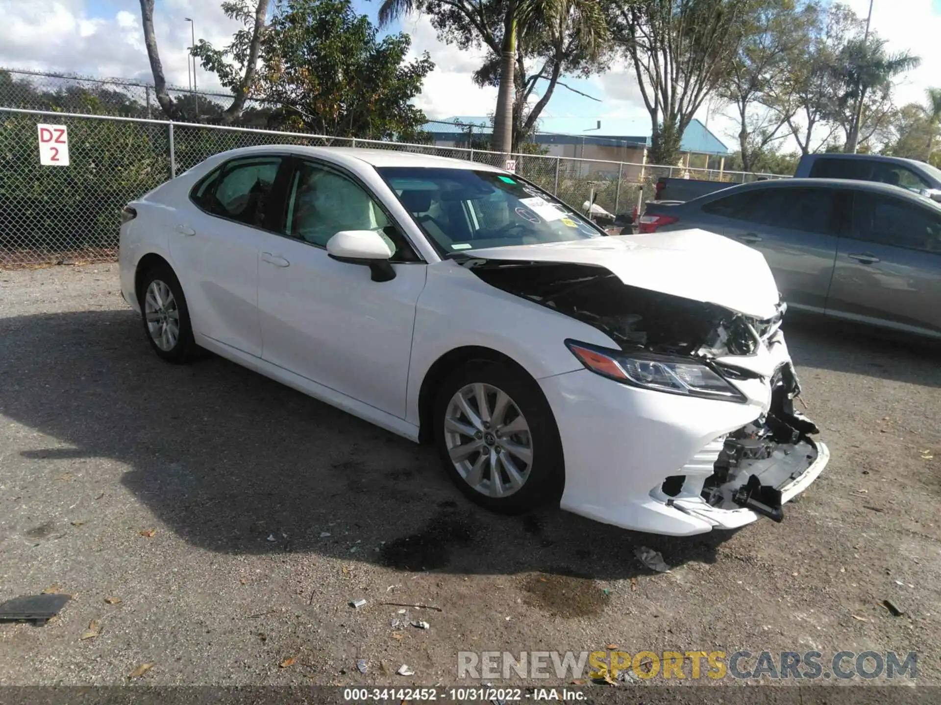 1 Photograph of a damaged car 4T1B11HK0KU191699 TOYOTA CAMRY 2019