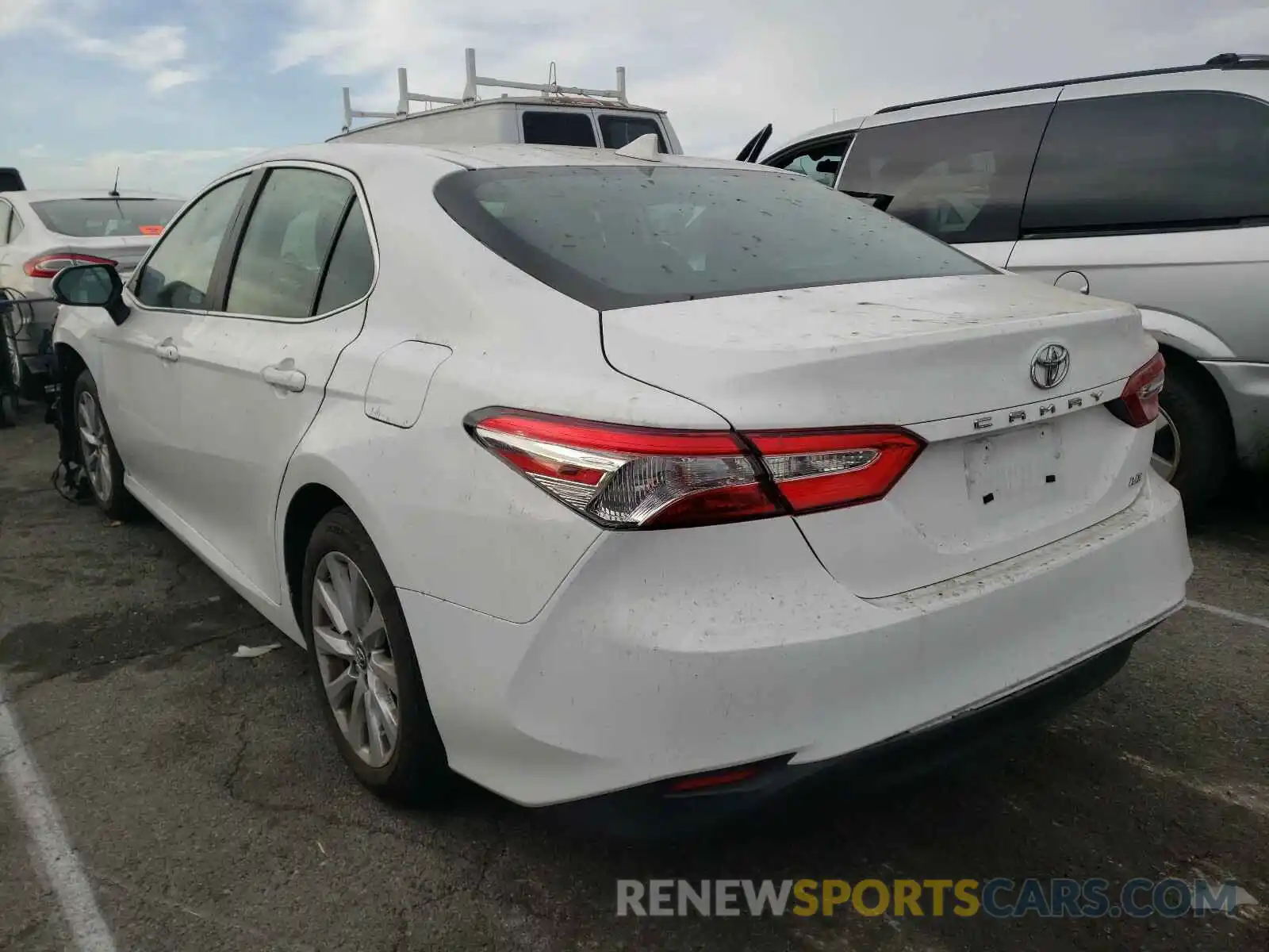 3 Photograph of a damaged car 4T1B11HK0KU192674 TOYOTA CAMRY 2019