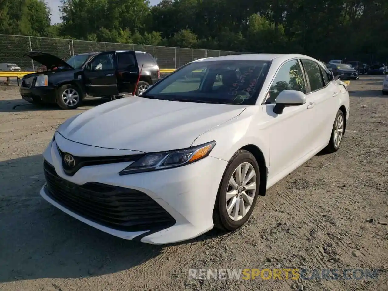 2 Photograph of a damaged car 4T1B11HK0KU192805 TOYOTA CAMRY 2019