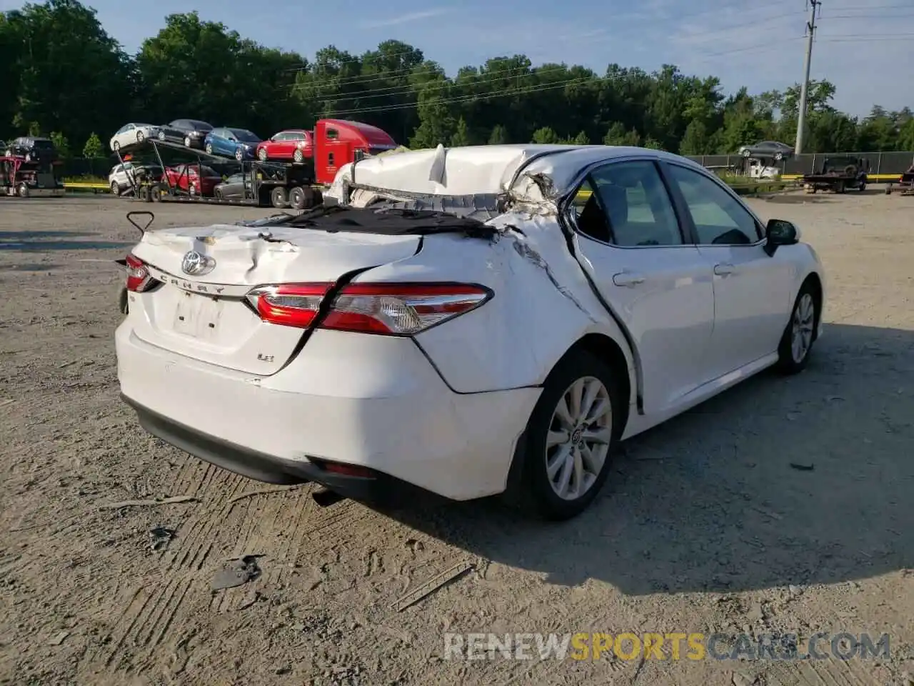 4 Photograph of a damaged car 4T1B11HK0KU192805 TOYOTA CAMRY 2019