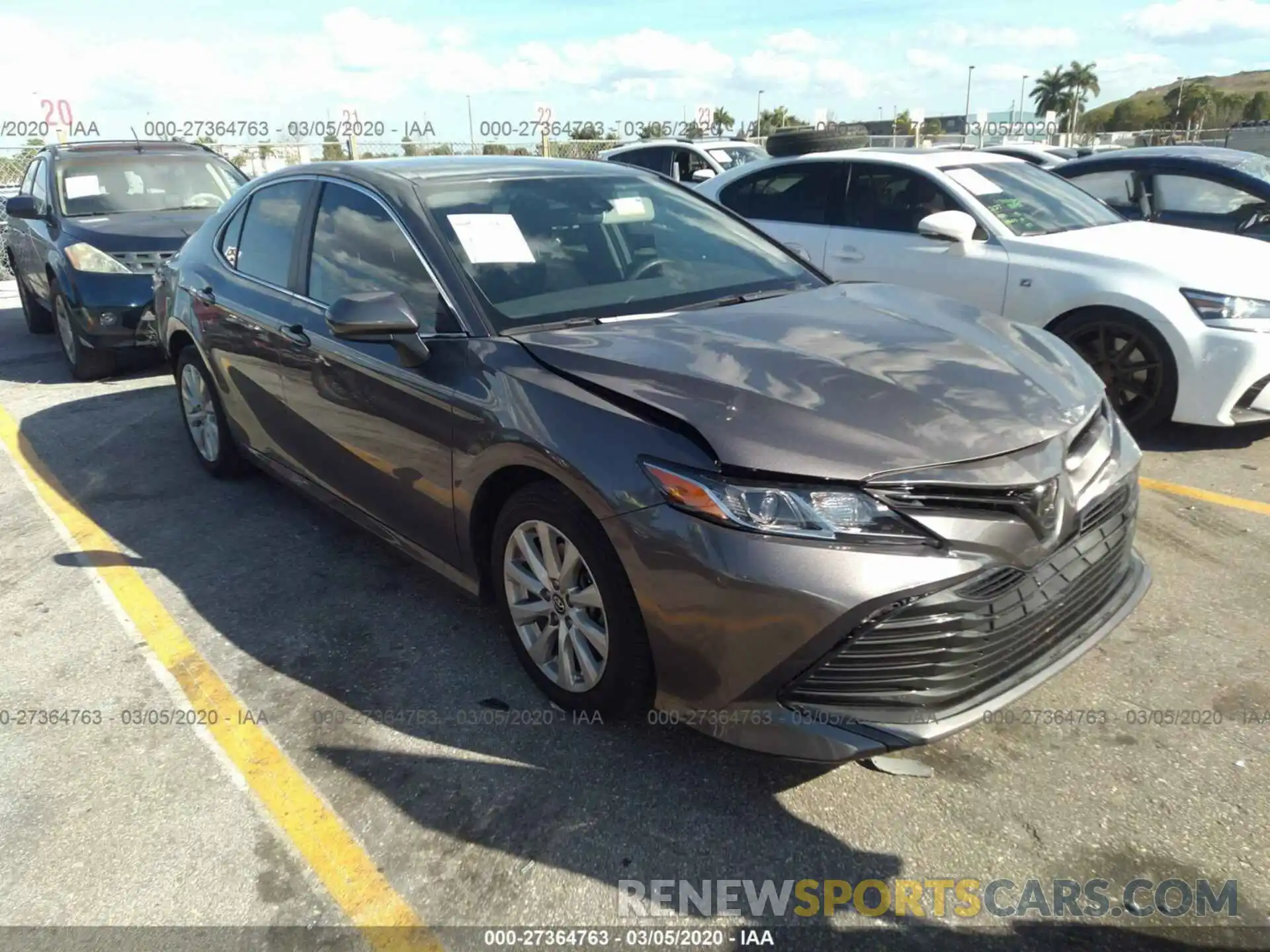 1 Photograph of a damaged car 4T1B11HK0KU192948 TOYOTA CAMRY 2019