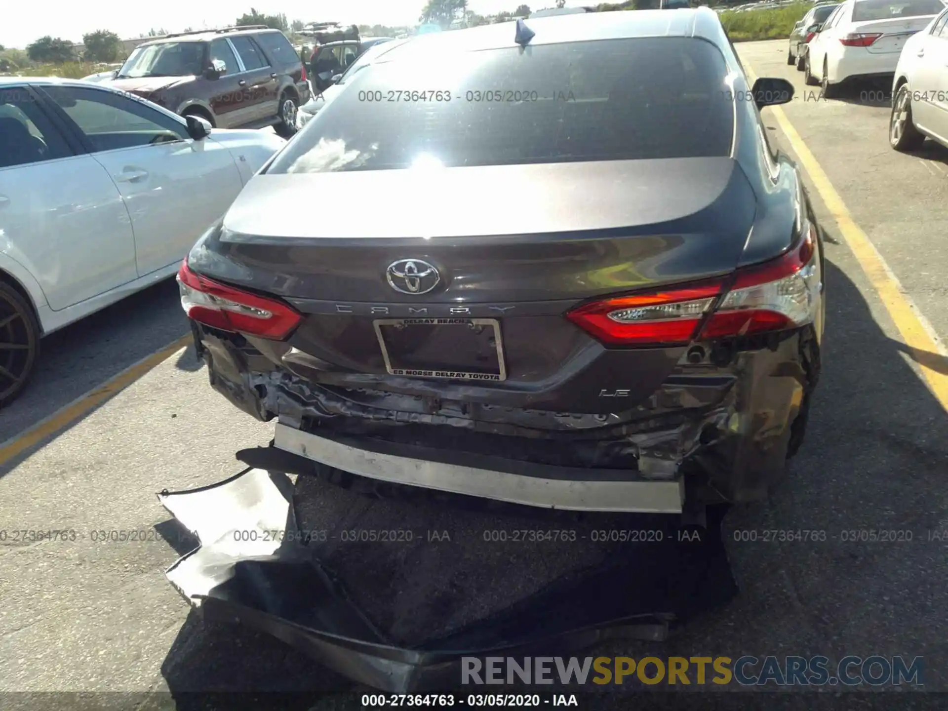 6 Photograph of a damaged car 4T1B11HK0KU192948 TOYOTA CAMRY 2019