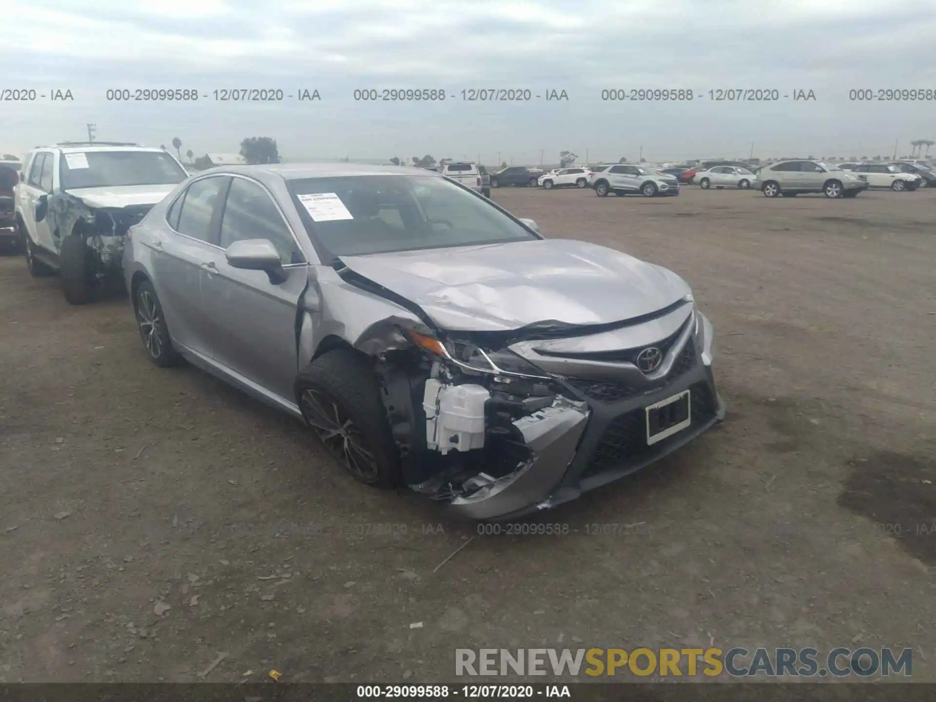 1 Photograph of a damaged car 4T1B11HK0KU195445 TOYOTA CAMRY 2019