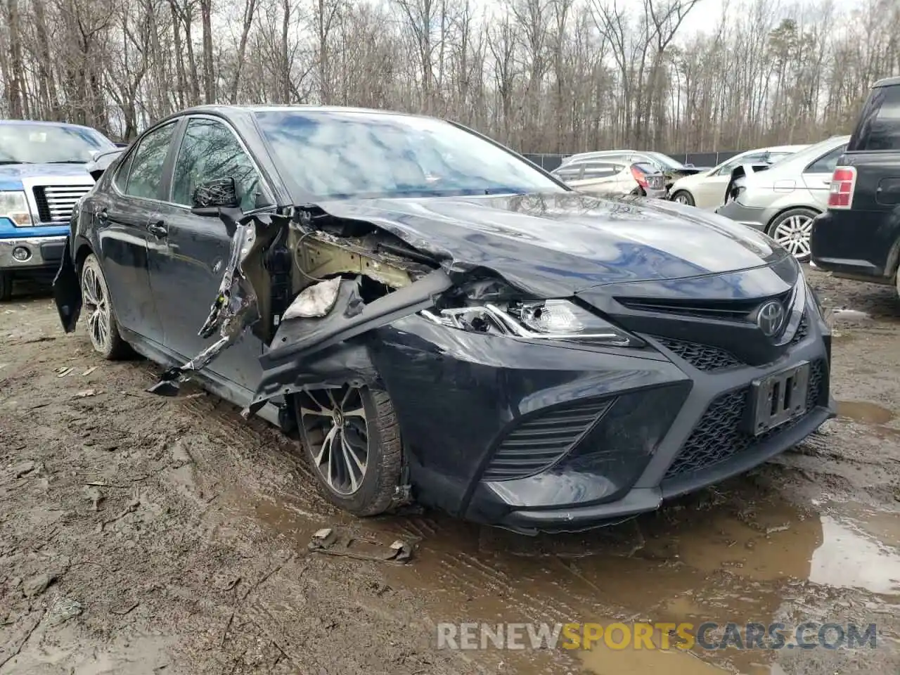 1 Photograph of a damaged car 4T1B11HK0KU195722 TOYOTA CAMRY 2019