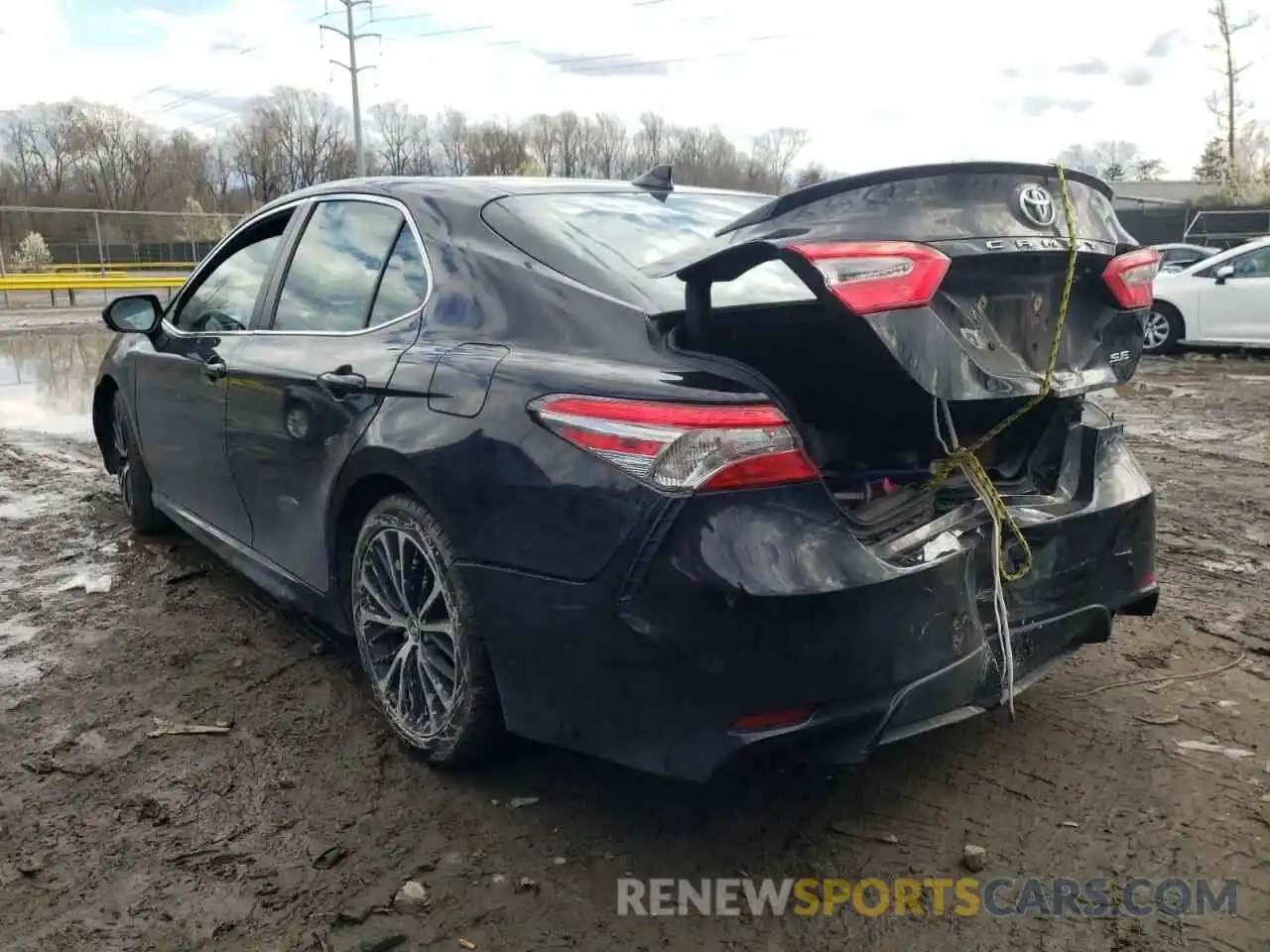 3 Photograph of a damaged car 4T1B11HK0KU195722 TOYOTA CAMRY 2019