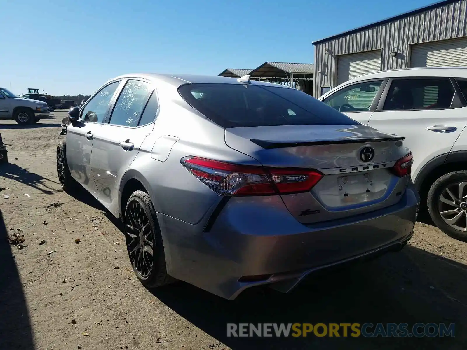 3 Photograph of a damaged car 4T1B11HK0KU197275 TOYOTA CAMRY 2019