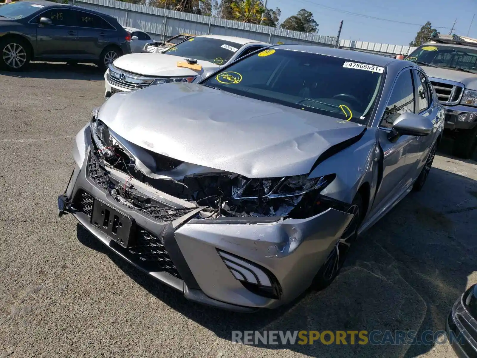 2 Photograph of a damaged car 4T1B11HK0KU198216 TOYOTA CAMRY 2019