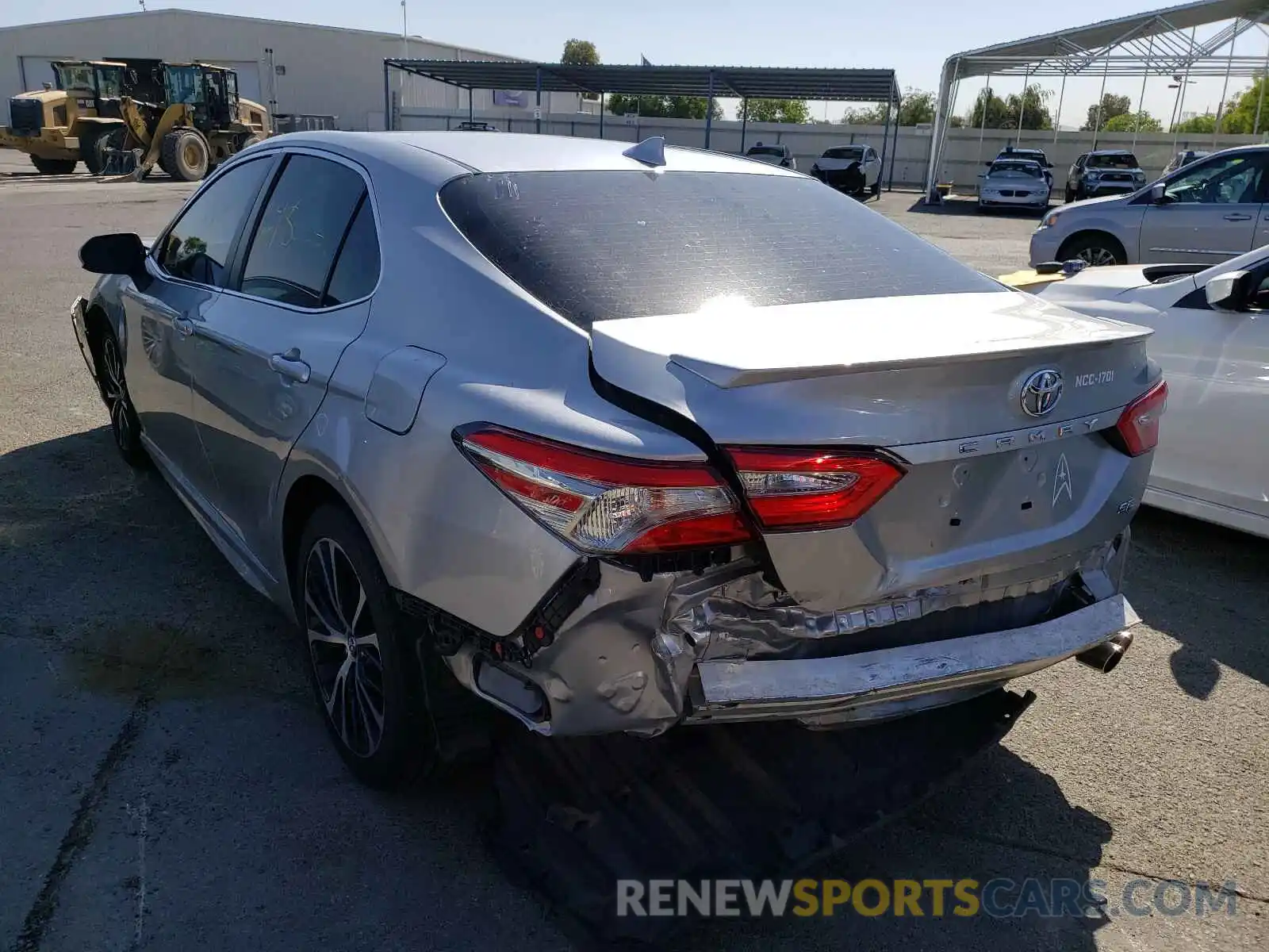 3 Photograph of a damaged car 4T1B11HK0KU198216 TOYOTA CAMRY 2019