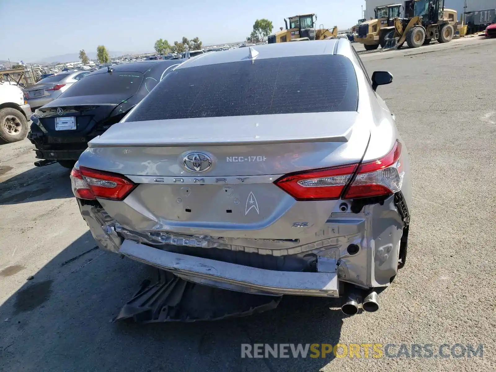 9 Photograph of a damaged car 4T1B11HK0KU198216 TOYOTA CAMRY 2019