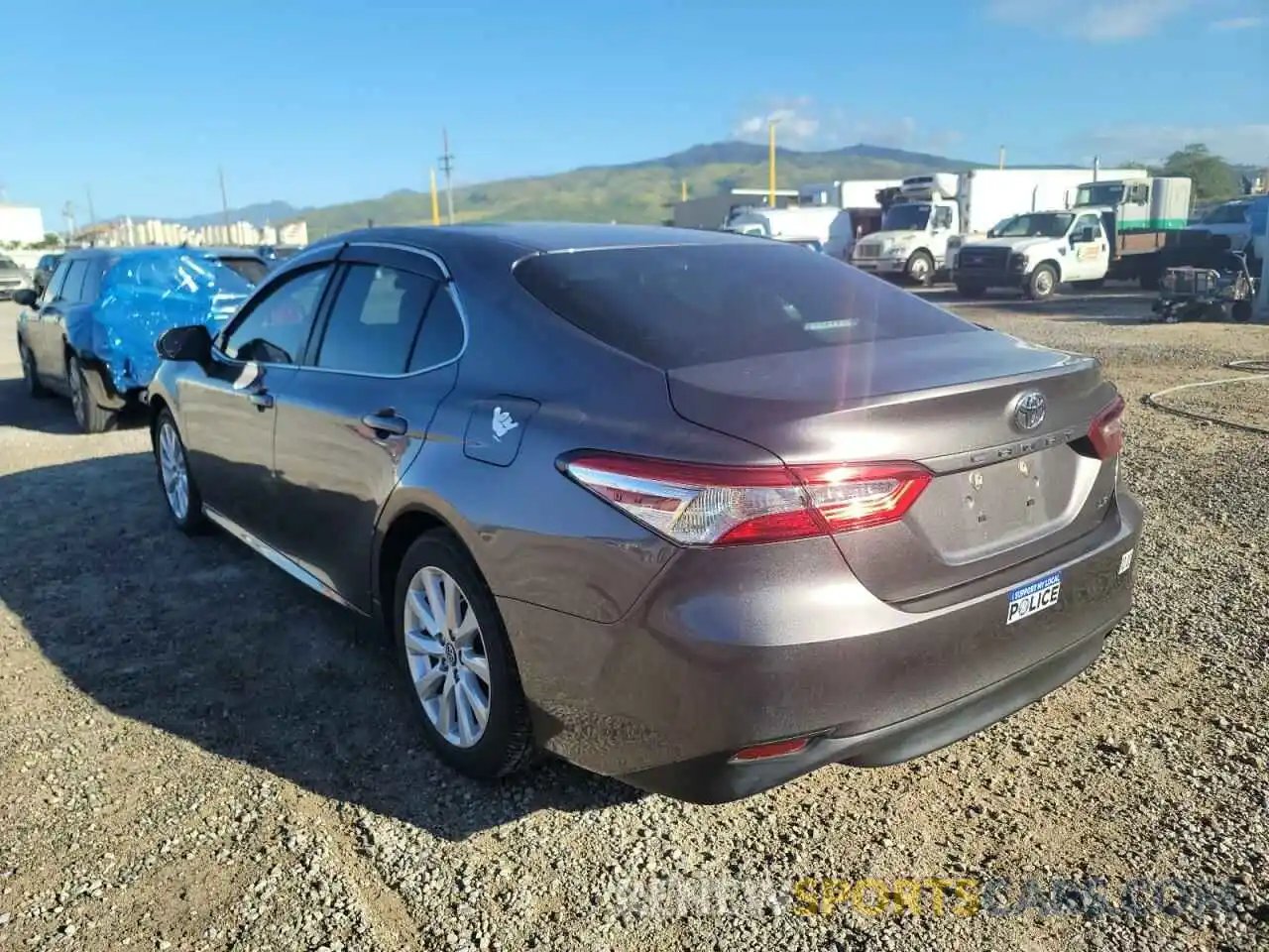 3 Photograph of a damaged car 4T1B11HK0KU198555 TOYOTA CAMRY 2019