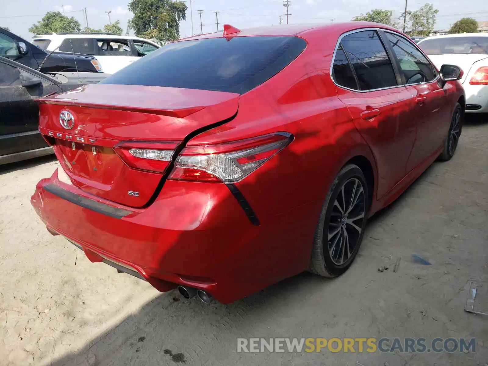 4 Photograph of a damaged car 4T1B11HK0KU199950 TOYOTA CAMRY 2019