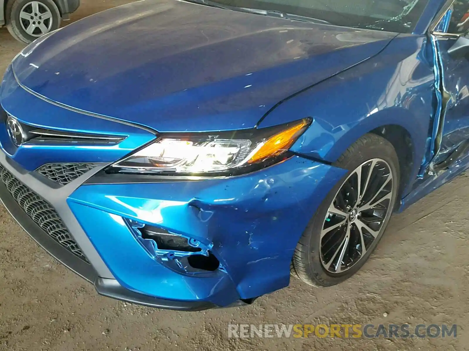 10 Photograph of a damaged car 4T1B11HK0KU200109 TOYOTA CAMRY 2019