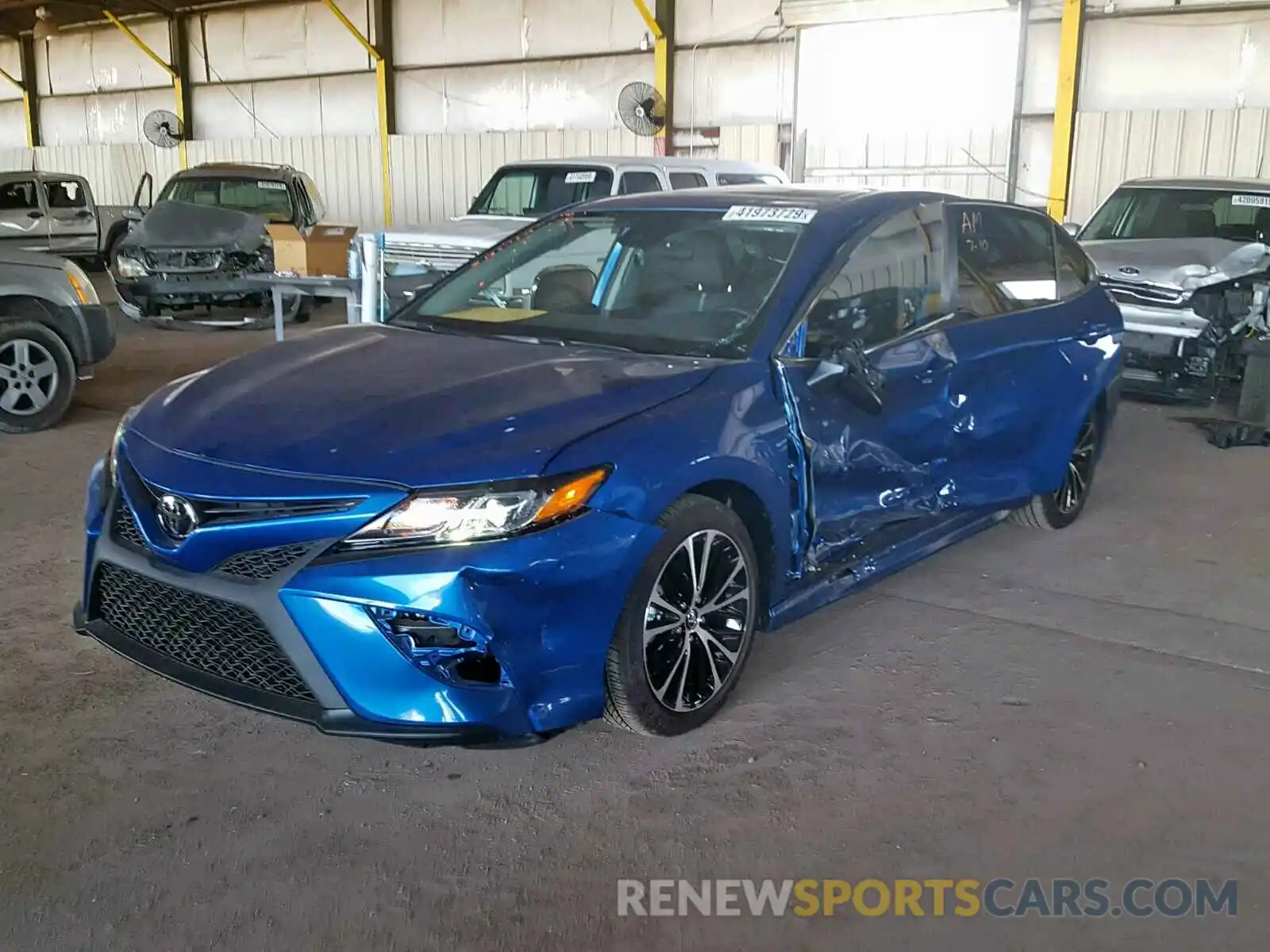 2 Photograph of a damaged car 4T1B11HK0KU200109 TOYOTA CAMRY 2019