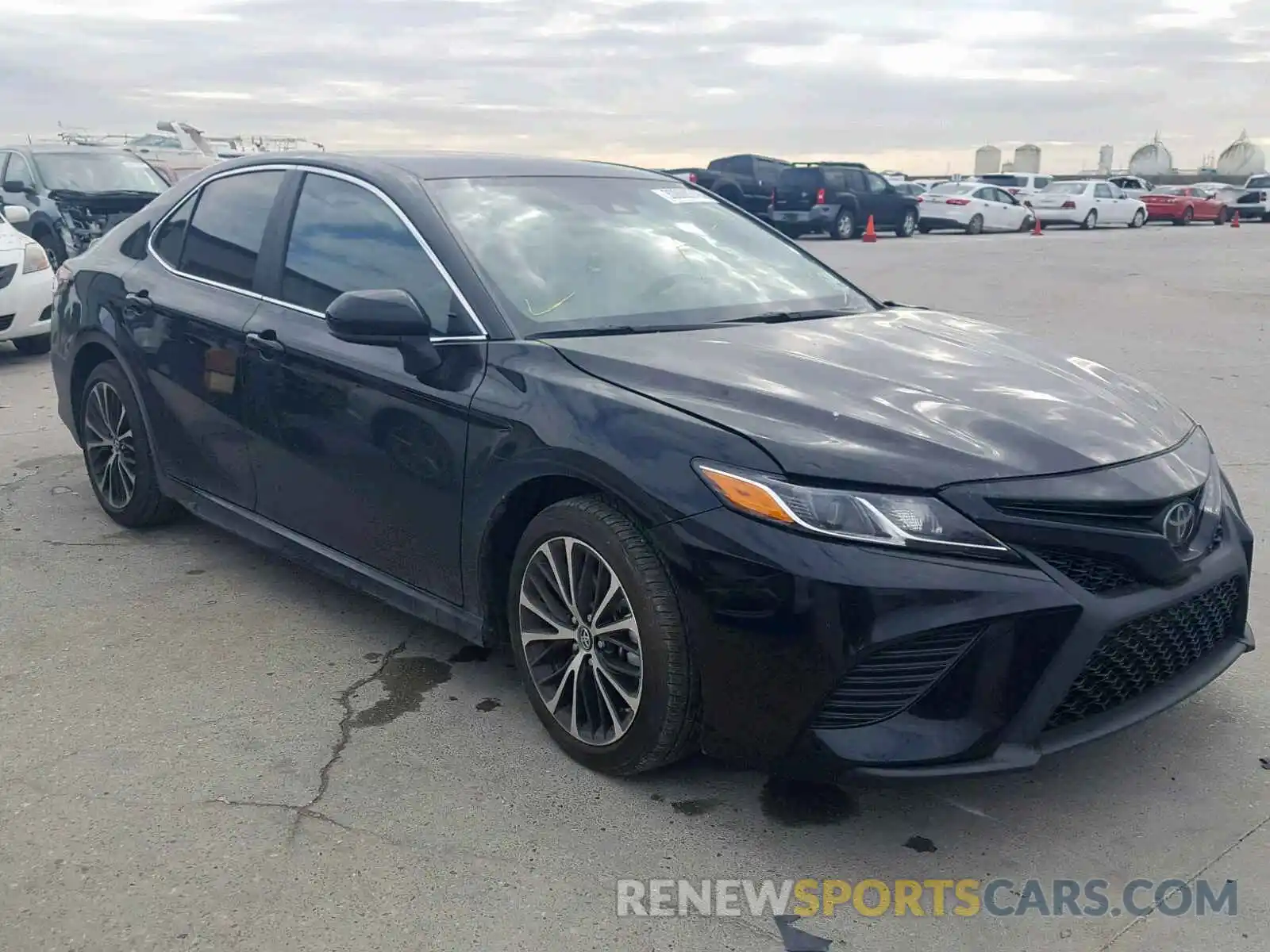 1 Photograph of a damaged car 4T1B11HK0KU200580 TOYOTA CAMRY 2019