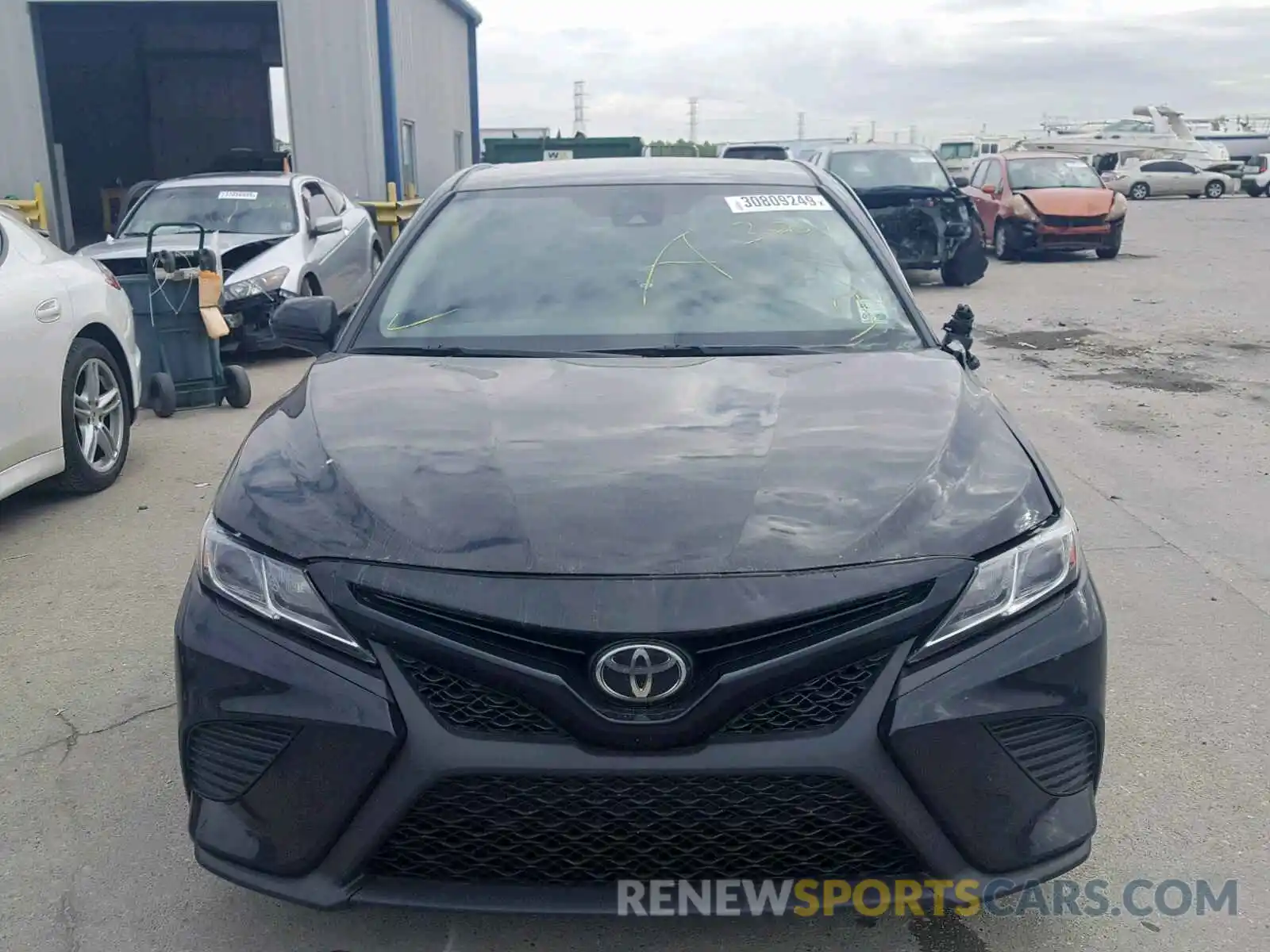 10 Photograph of a damaged car 4T1B11HK0KU200580 TOYOTA CAMRY 2019