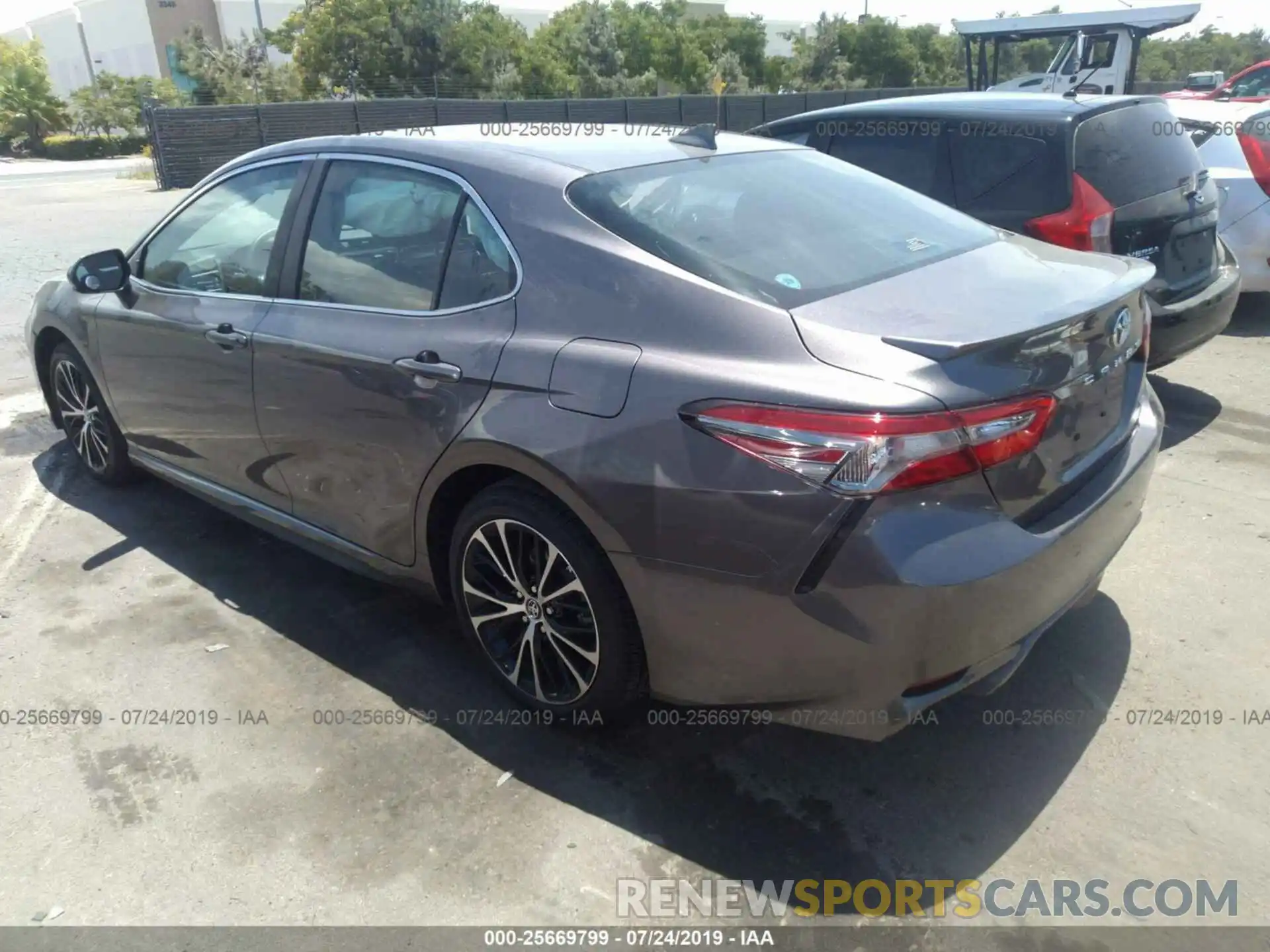 3 Photograph of a damaged car 4T1B11HK0KU200790 TOYOTA CAMRY 2019