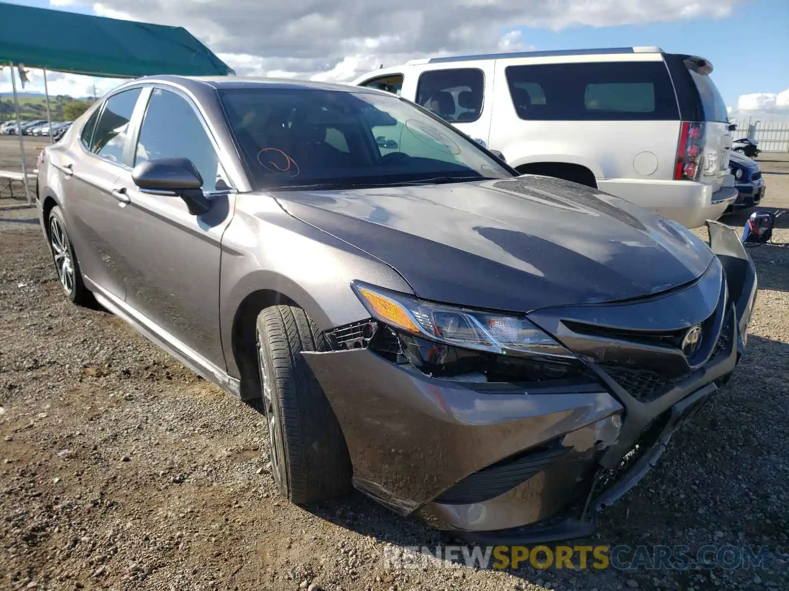 1 Photograph of a damaged car 4T1B11HK0KU201129 TOYOTA CAMRY 2019