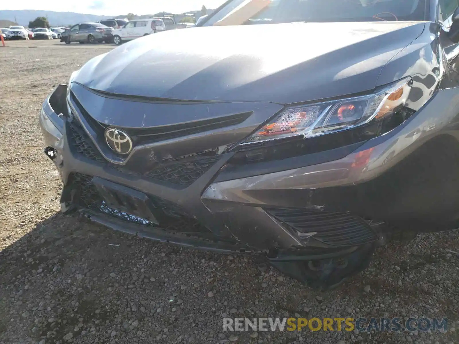 10 Photograph of a damaged car 4T1B11HK0KU201129 TOYOTA CAMRY 2019