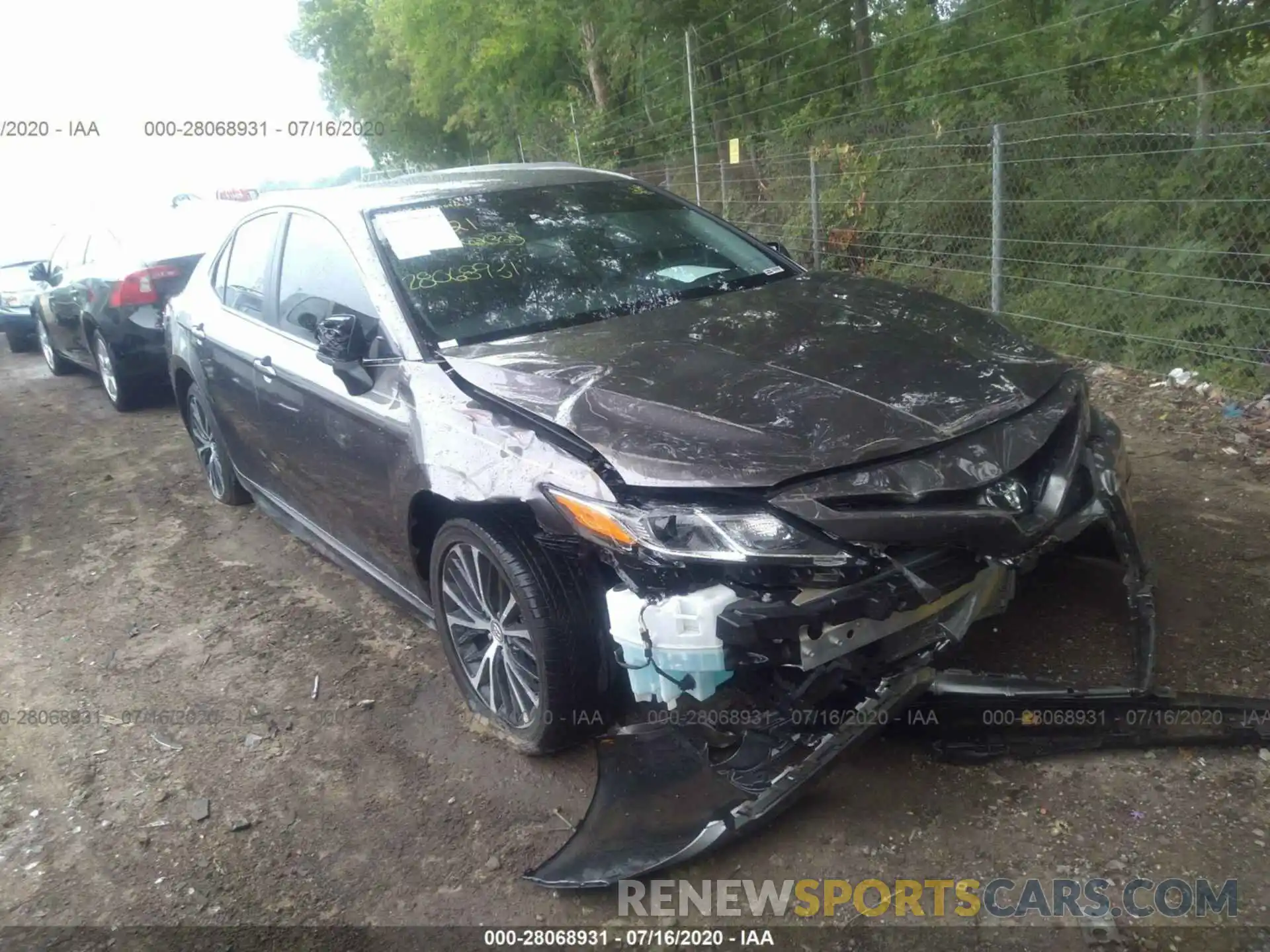 1 Photograph of a damaged car 4T1B11HK0KU201521 TOYOTA CAMRY 2019