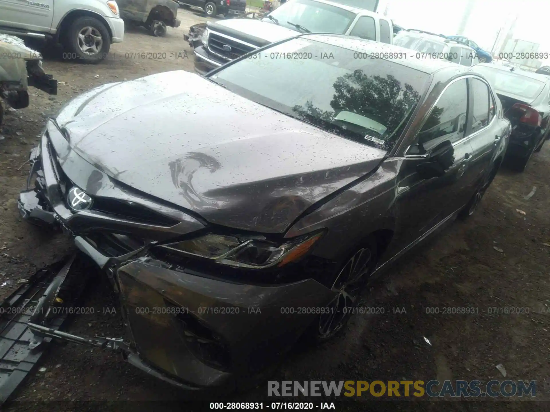 2 Photograph of a damaged car 4T1B11HK0KU201521 TOYOTA CAMRY 2019