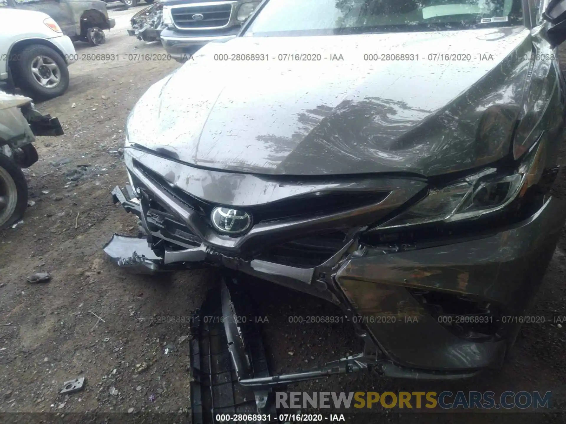 6 Photograph of a damaged car 4T1B11HK0KU201521 TOYOTA CAMRY 2019