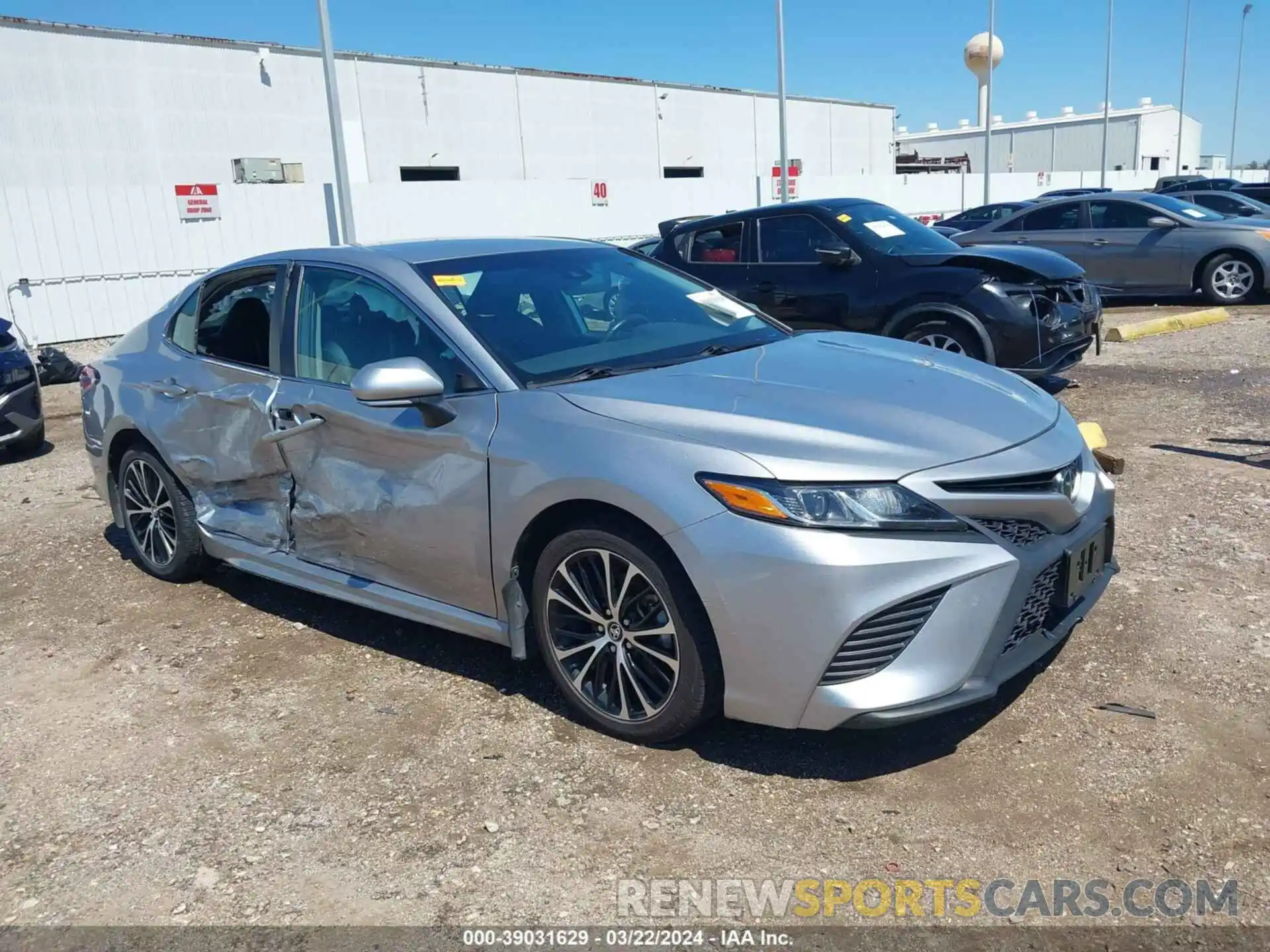 1 Photograph of a damaged car 4T1B11HK0KU202684 TOYOTA CAMRY 2019