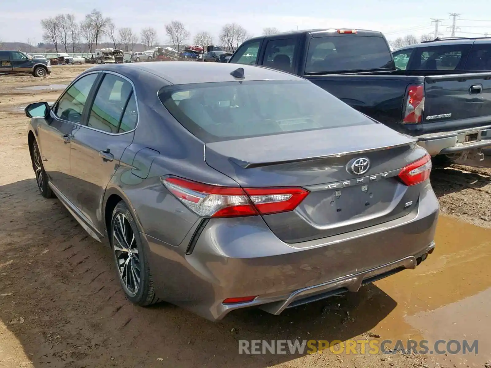 3 Photograph of a damaged car 4T1B11HK0KU203589 TOYOTA CAMRY 2019