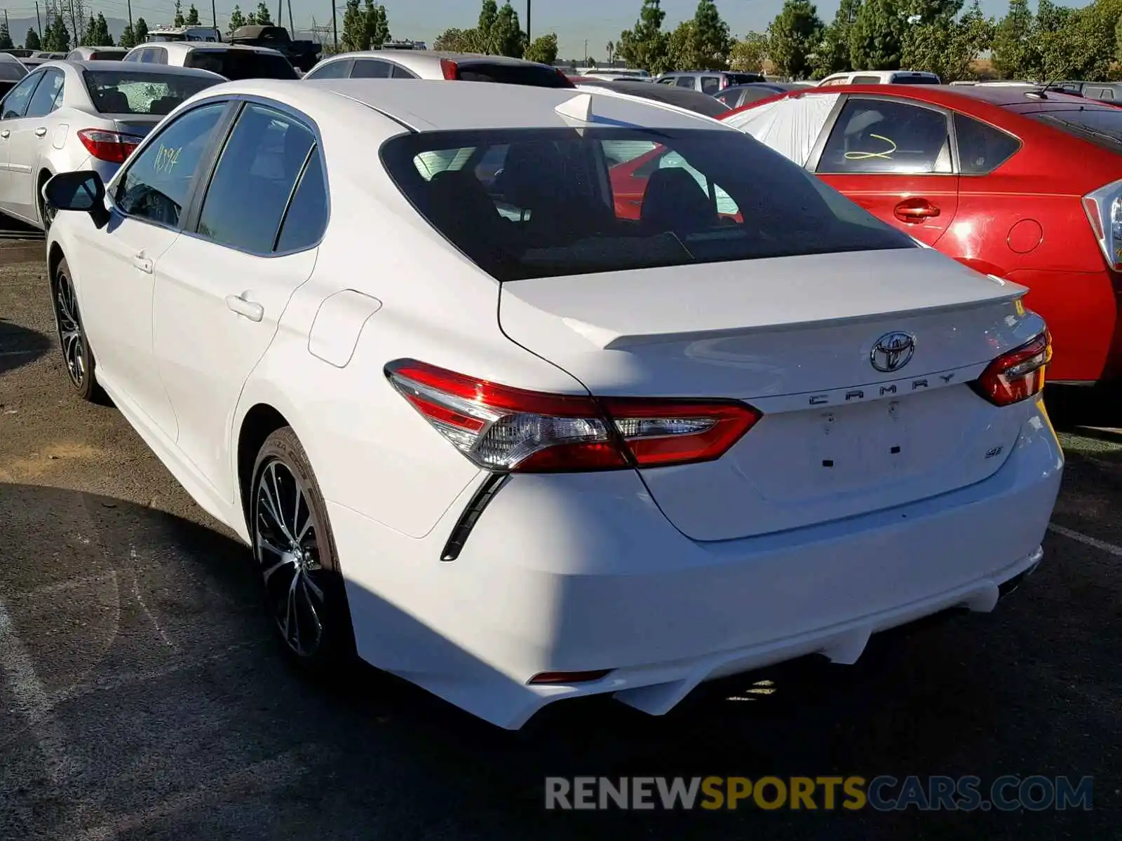 3 Photograph of a damaged car 4T1B11HK0KU204001 TOYOTA CAMRY 2019