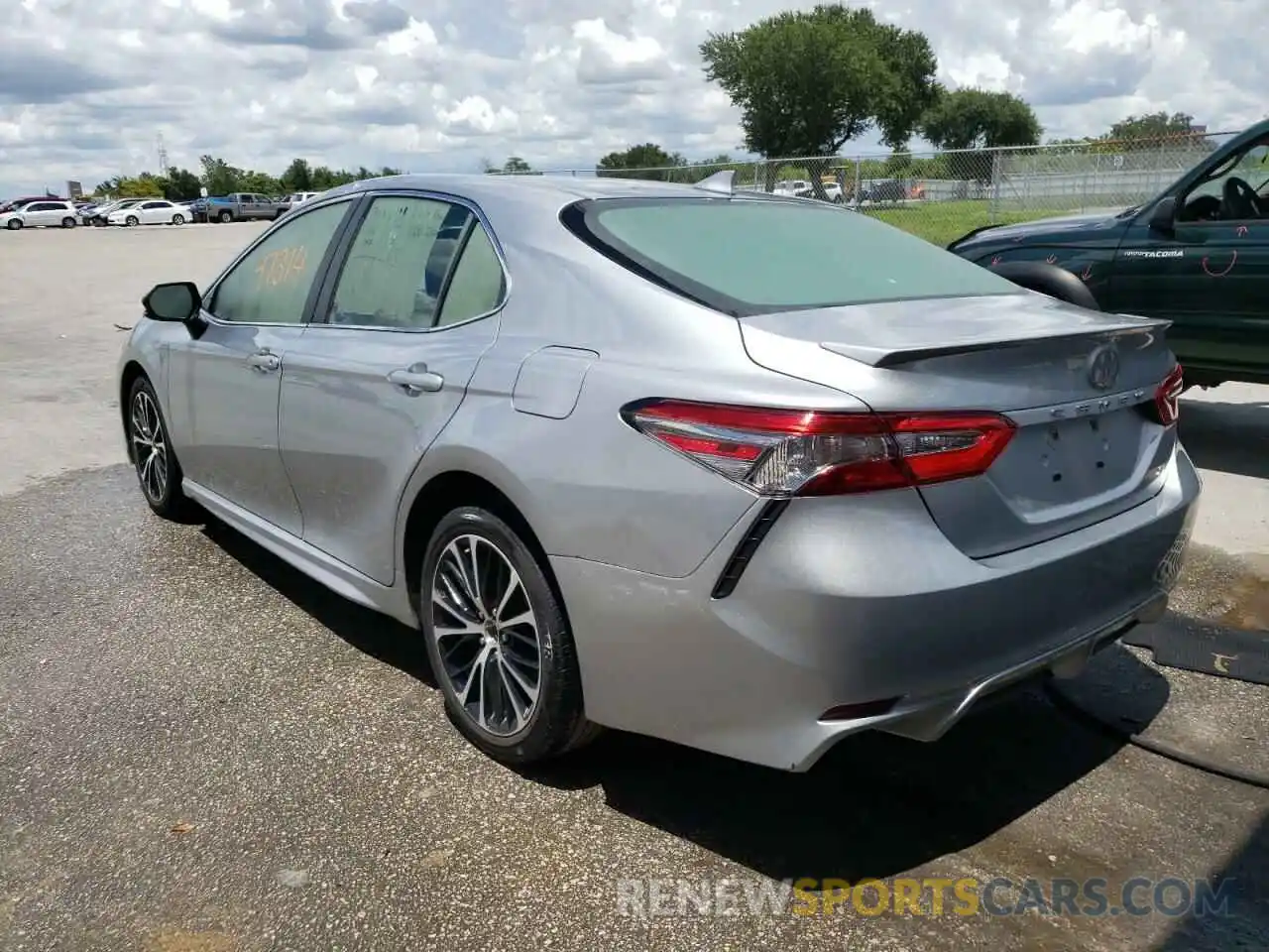 3 Photograph of a damaged car 4T1B11HK0KU204841 TOYOTA CAMRY 2019