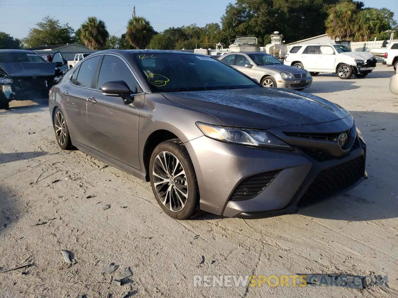 1 Photograph of a damaged car 4T1B11HK0KU206539 TOYOTA CAMRY 2019