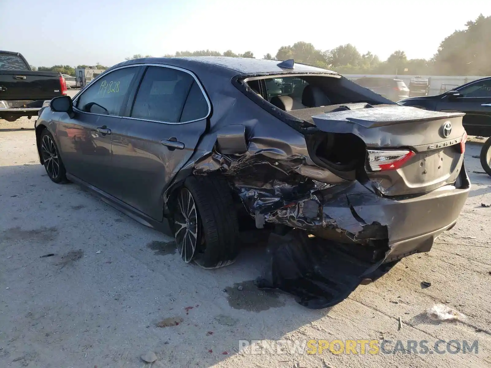 3 Photograph of a damaged car 4T1B11HK0KU206539 TOYOTA CAMRY 2019