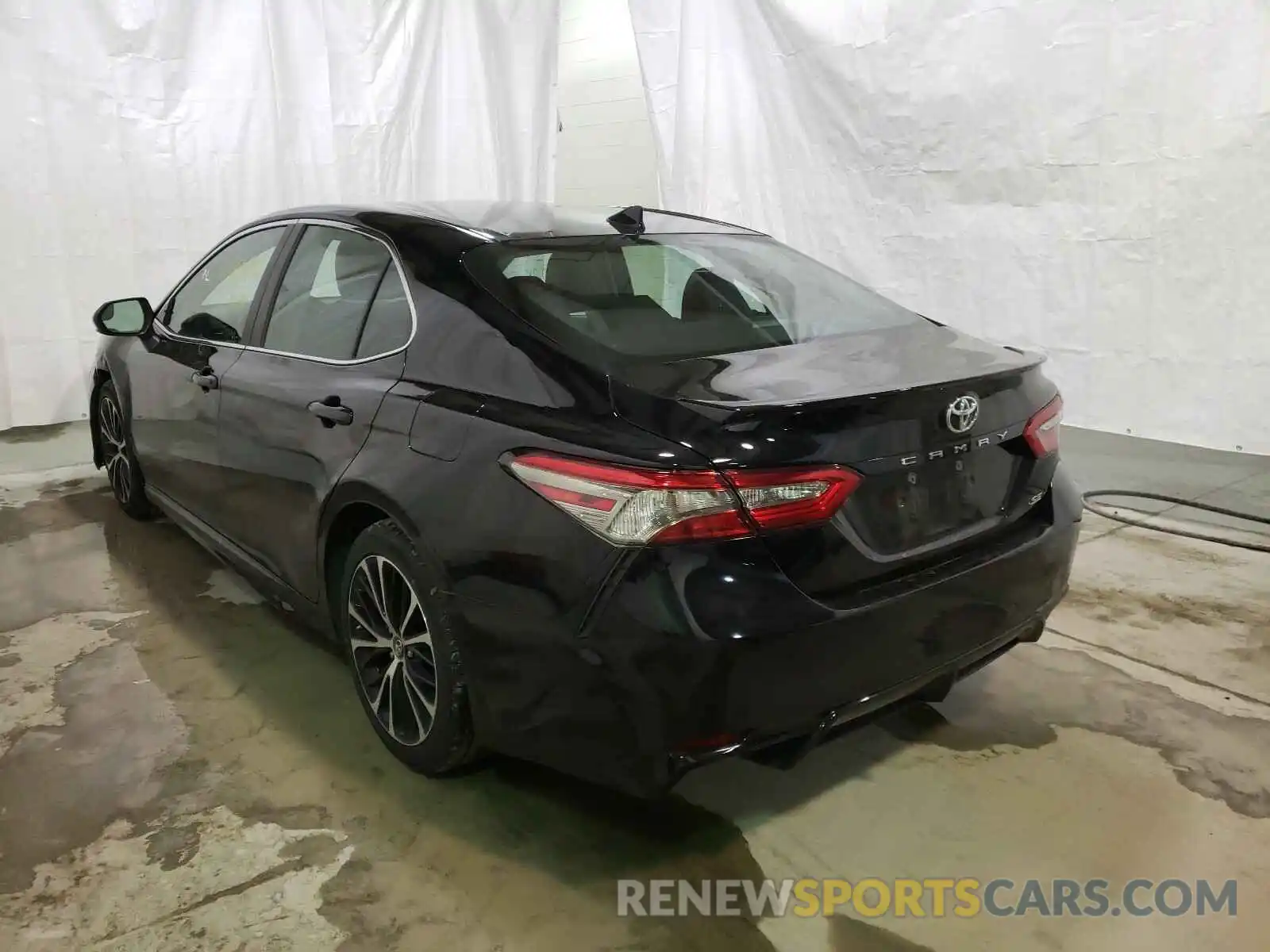 3 Photograph of a damaged car 4T1B11HK0KU206542 TOYOTA CAMRY 2019