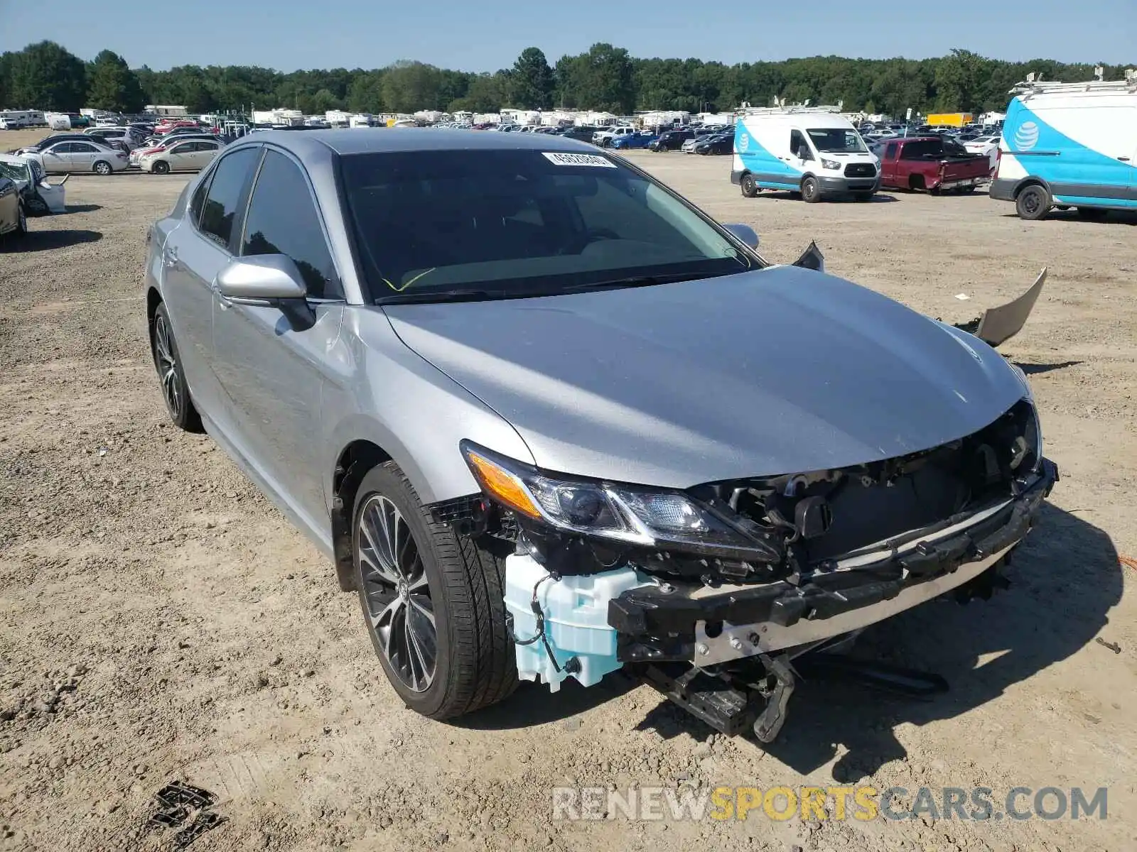 1 Photograph of a damaged car 4T1B11HK0KU207447 TOYOTA CAMRY 2019