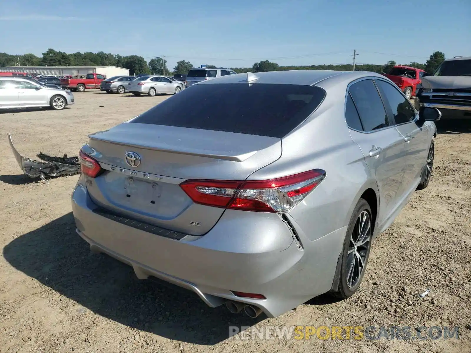 4 Фотография поврежденного автомобиля 4T1B11HK0KU207447 TOYOTA CAMRY 2019