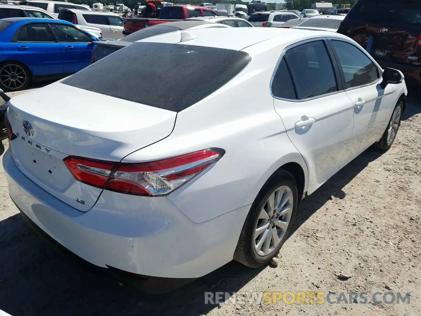 4 Фотография поврежденного автомобиля 4T1B11HK0KU207500 TOYOTA CAMRY 2019