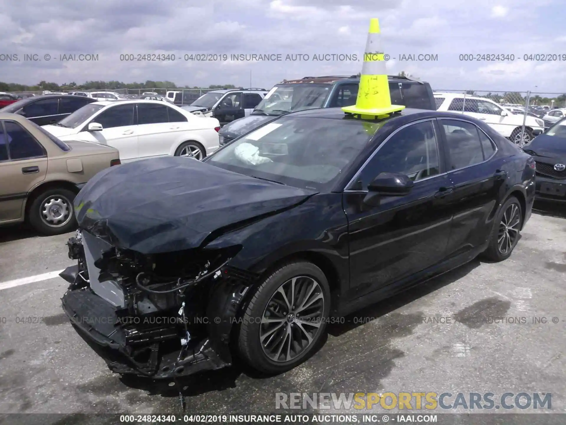 2 Photograph of a damaged car 4T1B11HK0KU207707 TOYOTA CAMRY 2019