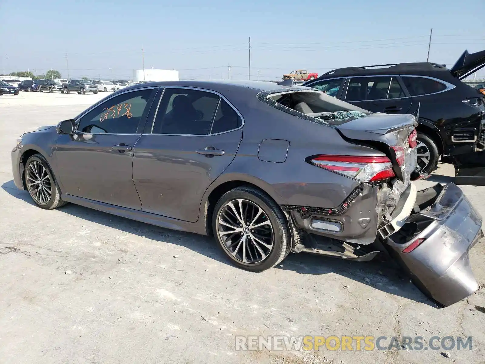 3 Photograph of a damaged car 4T1B11HK0KU207982 TOYOTA CAMRY 2019