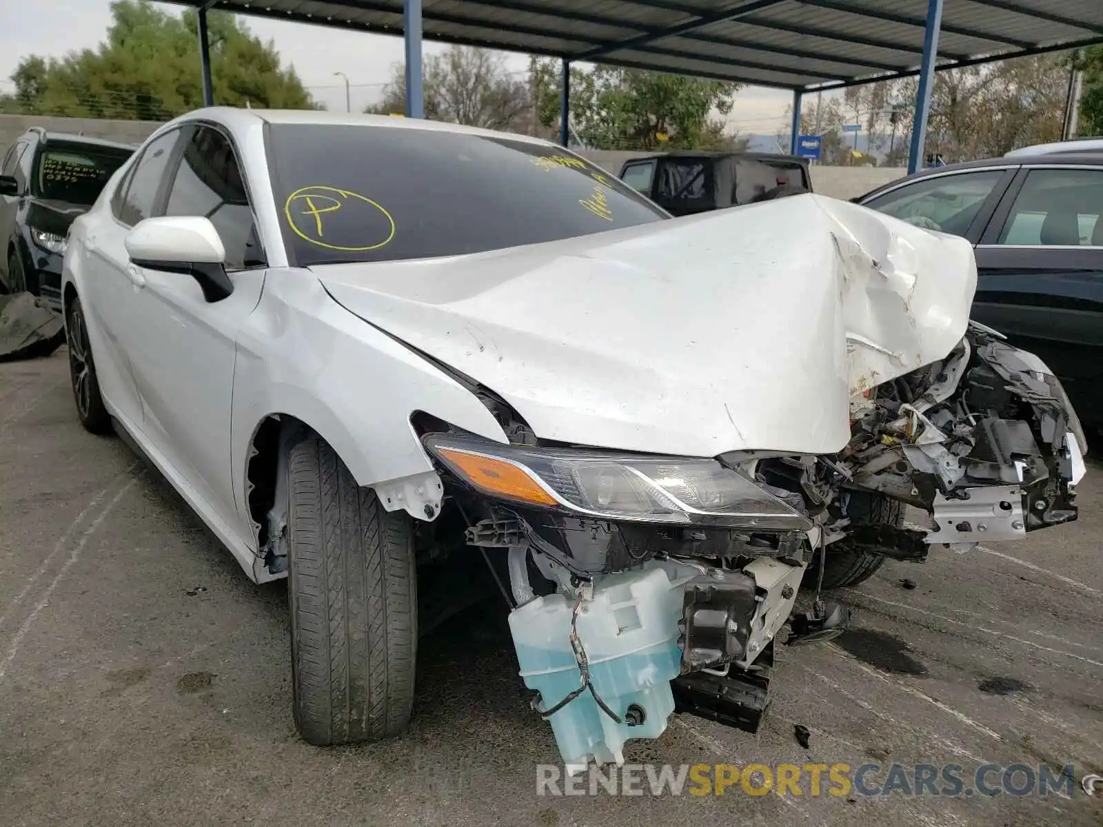 1 Photograph of a damaged car 4T1B11HK0KU209909 TOYOTA CAMRY 2019